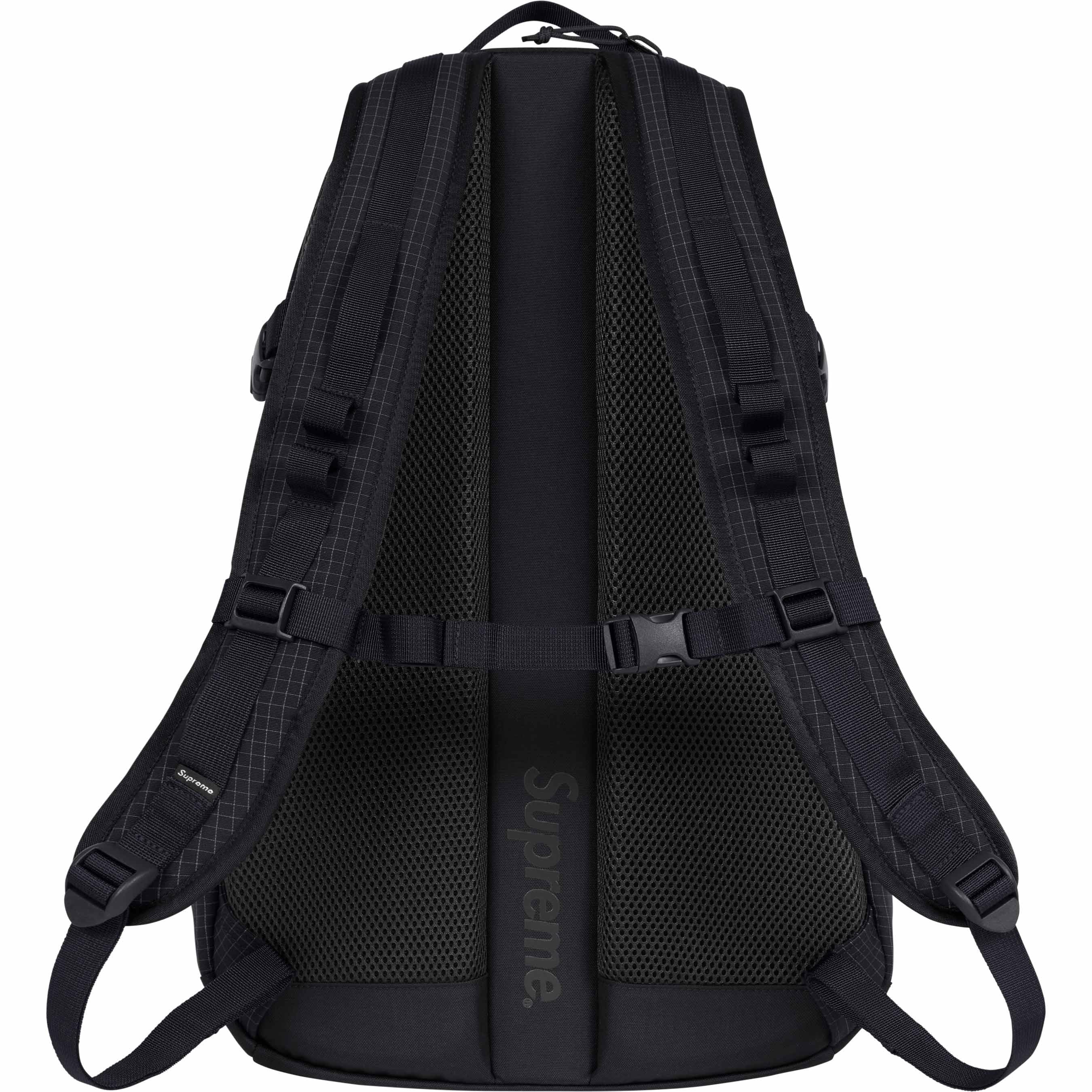 Backpack view 16