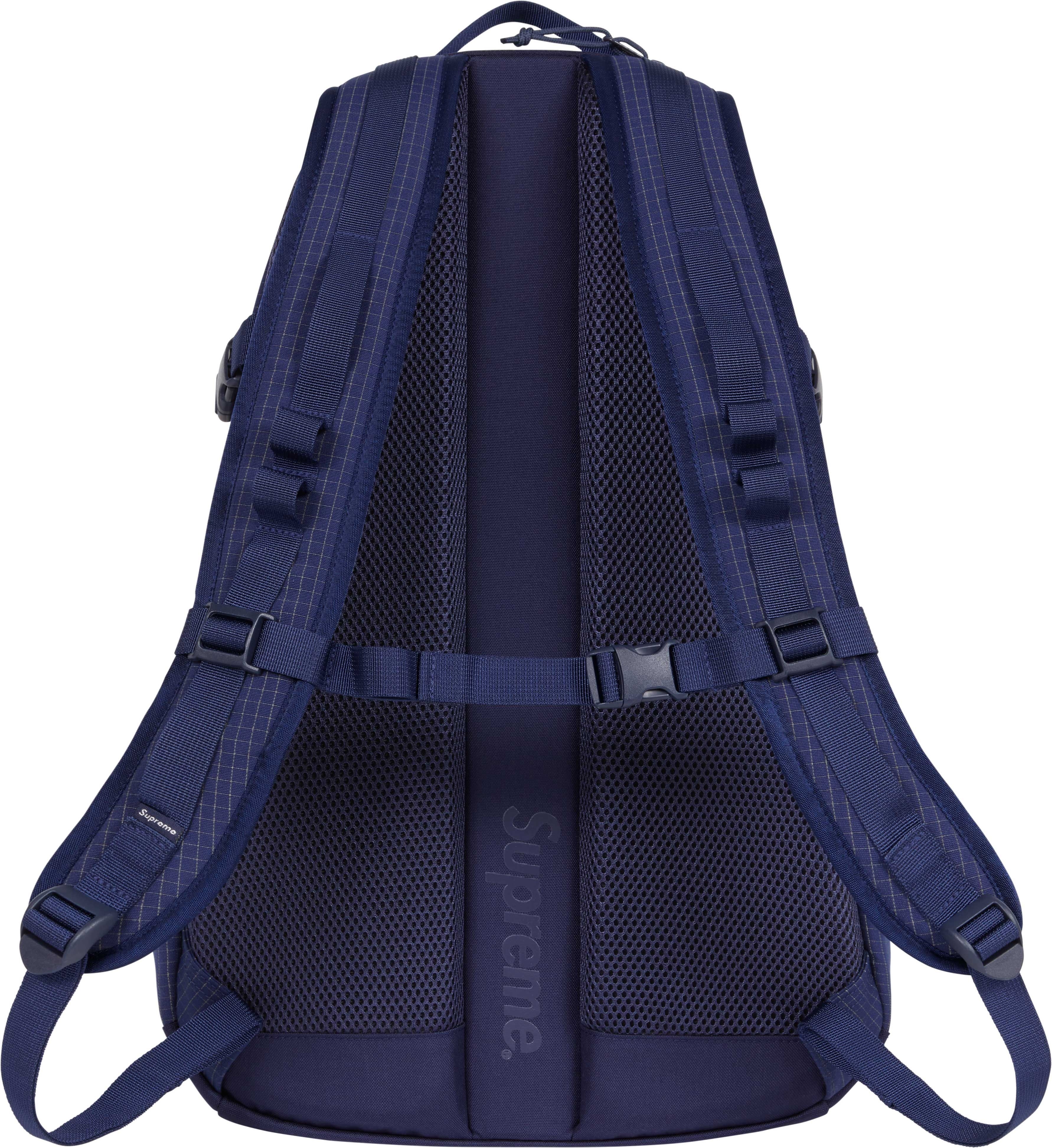 Backpack view 18